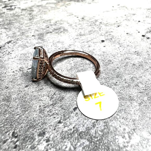 Ring Bomb Party Ring, Size 7, Aquamarine ice crystal on a rose gold color band - Picture 4 of 5